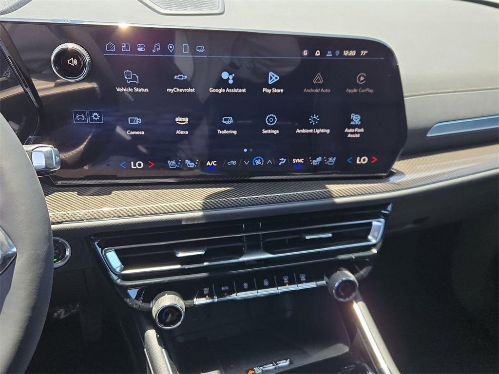 new 2025 Chevrolet Traverse car