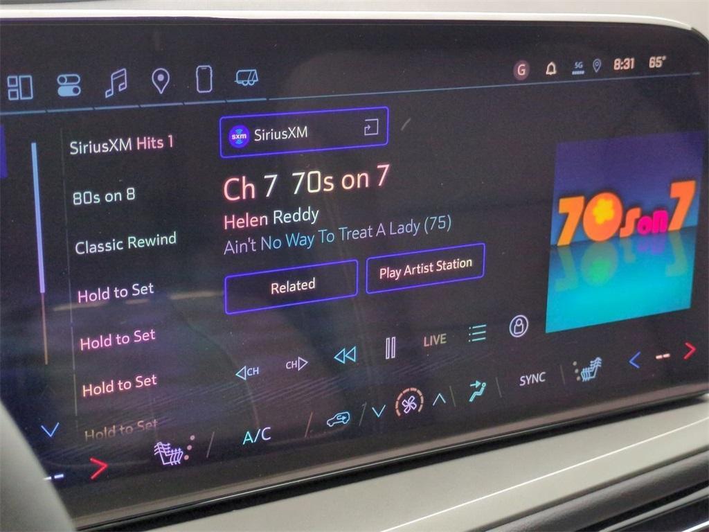 new 2025 Chevrolet Traverse car