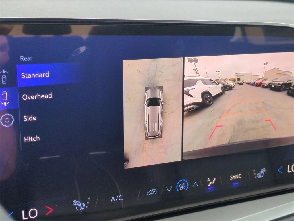new 2025 Chevrolet Traverse car