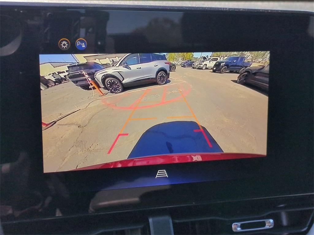 new 2025 Chevrolet Equinox car