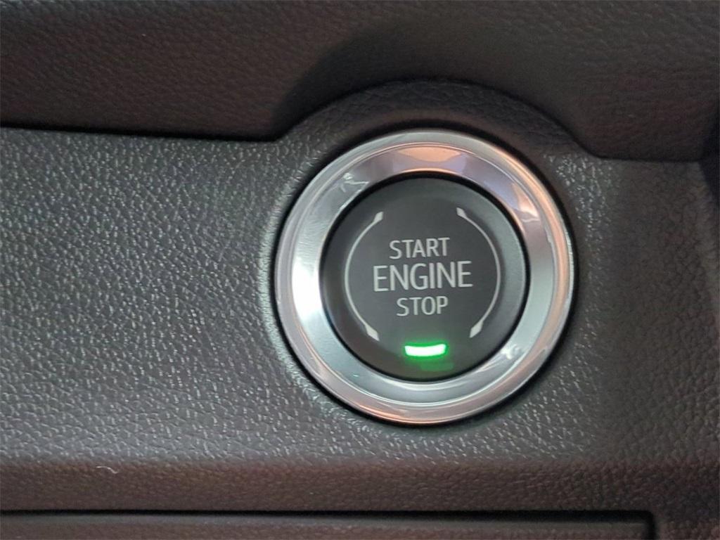 new 2025 Chevrolet Traverse car