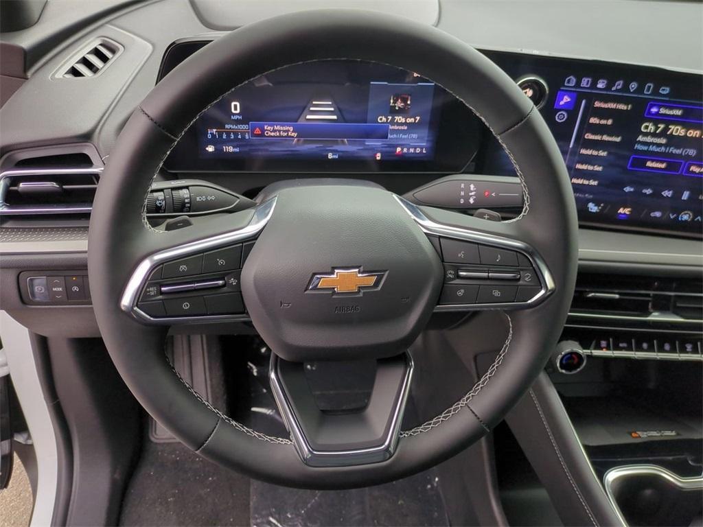 new 2025 Chevrolet Traverse car