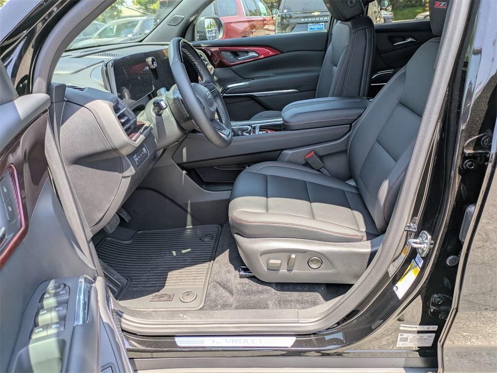new 2025 Chevrolet Traverse car