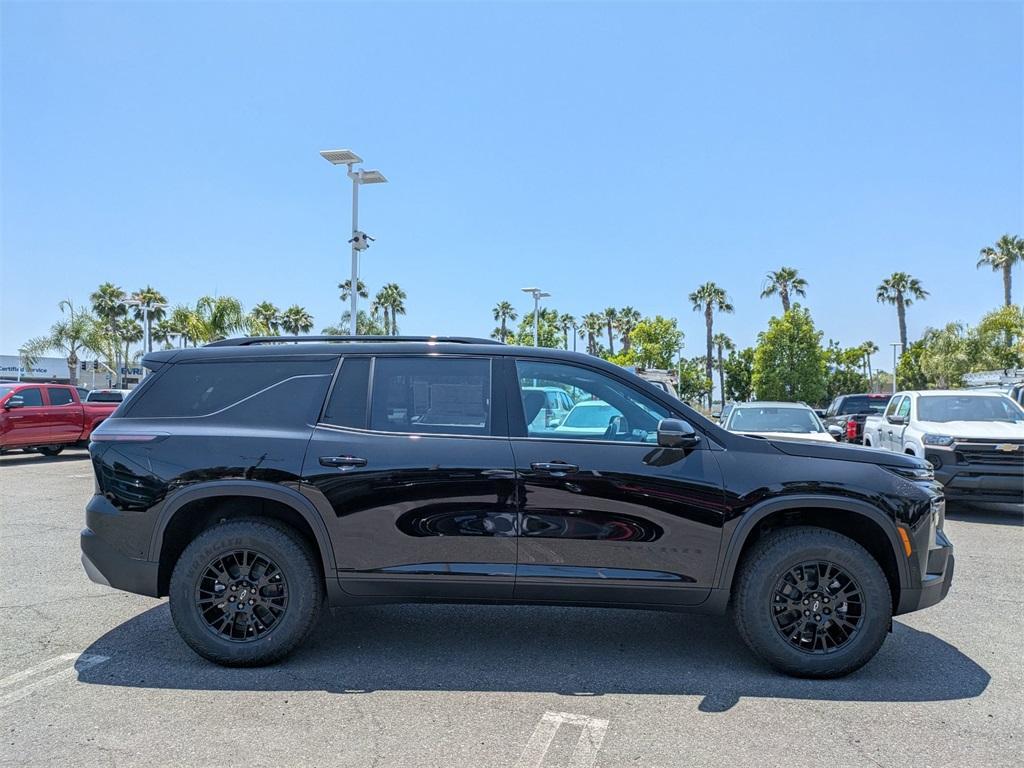 new 2025 Chevrolet Traverse car