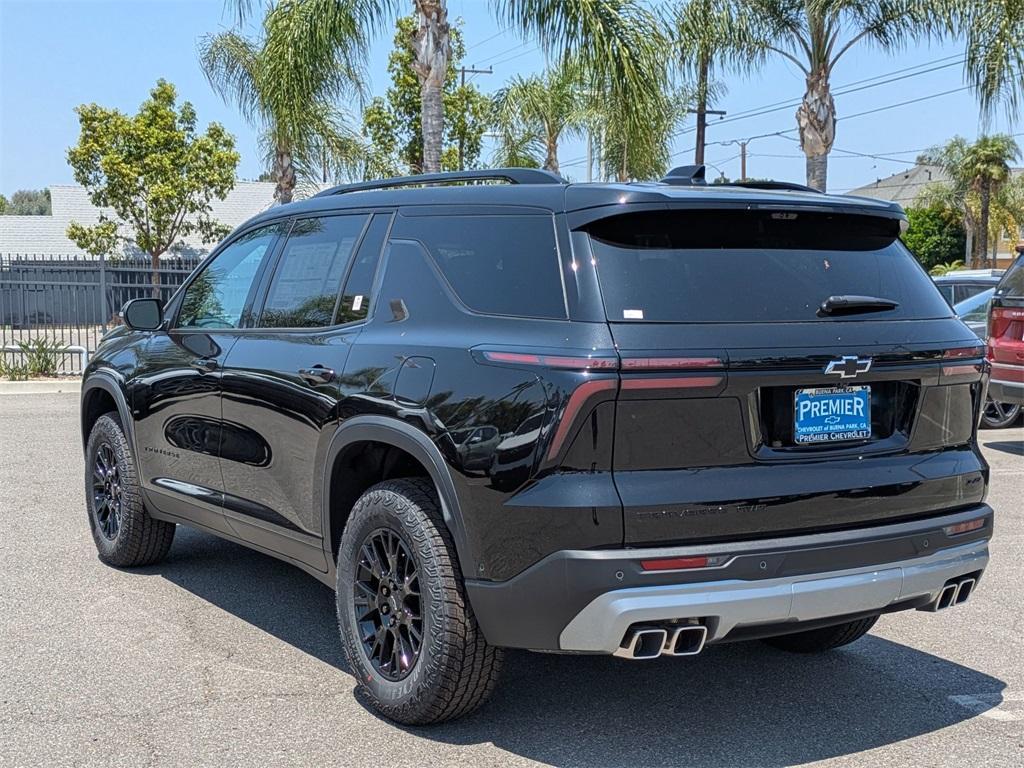 new 2025 Chevrolet Traverse car