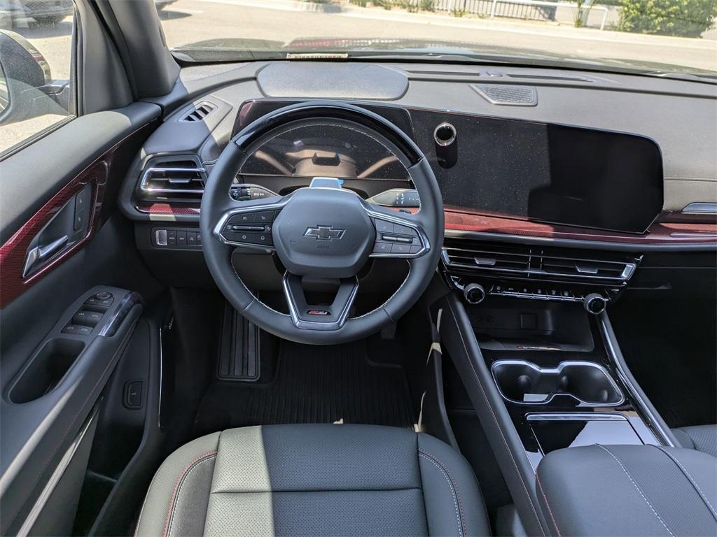 new 2025 Chevrolet Traverse car