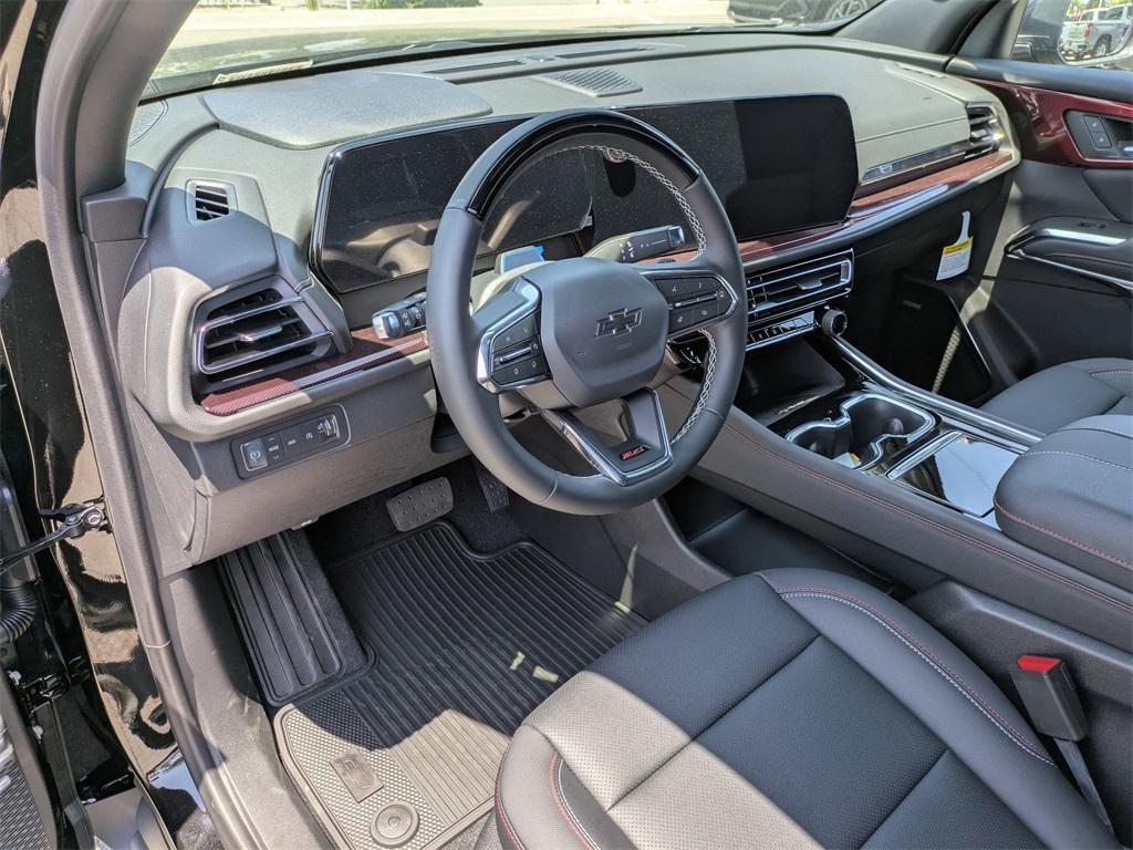 new 2025 Chevrolet Traverse car