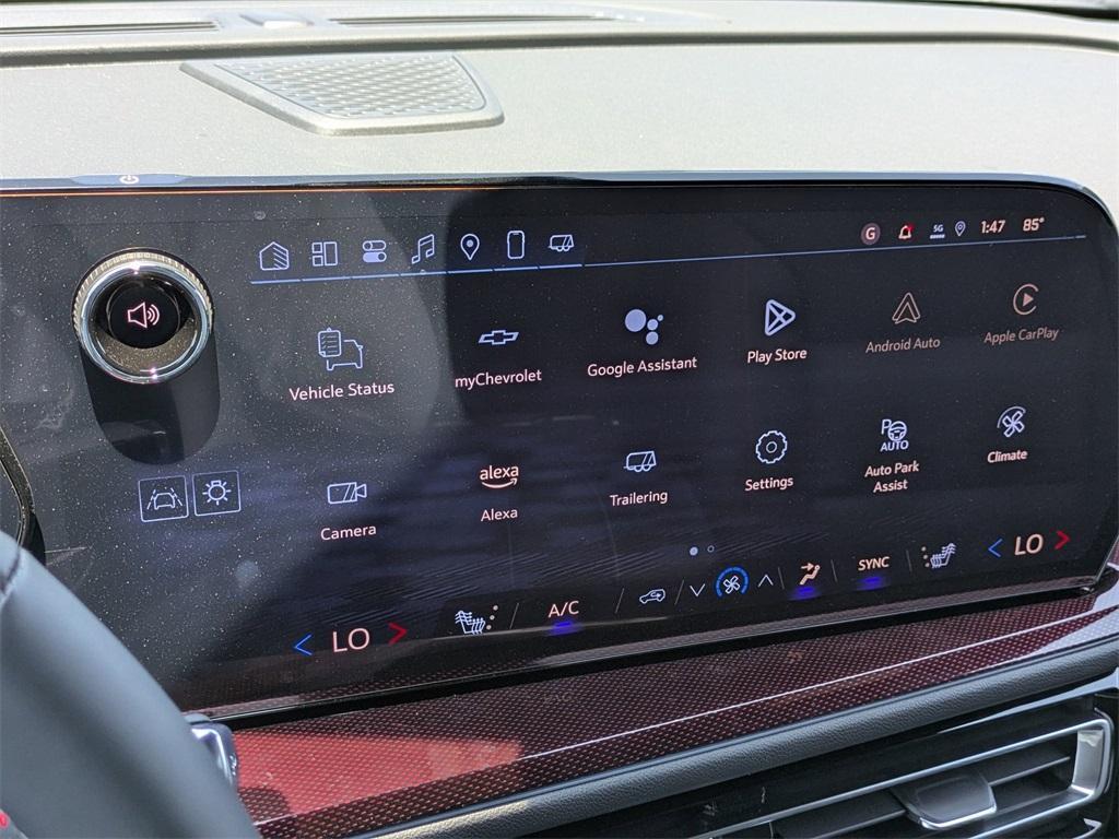 new 2025 Chevrolet Traverse car