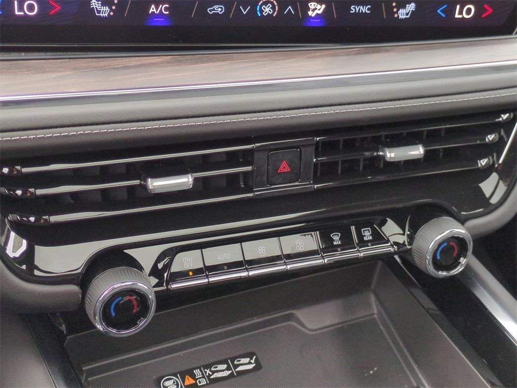 new 2025 Chevrolet Suburban car