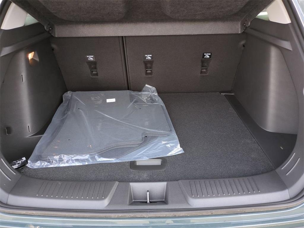 new 2025 Chevrolet Trax car