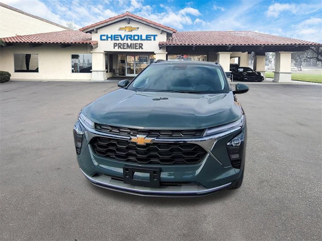new 2025 Chevrolet Trax car