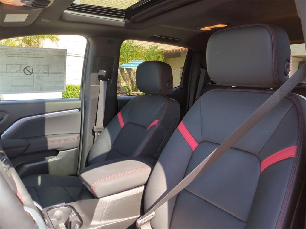 new 2025 Chevrolet Colorado car
