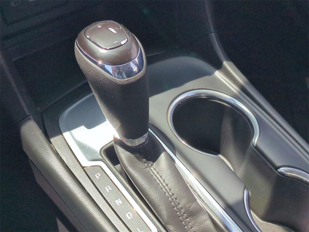 used 2020 Chevrolet Equinox car, priced at $16,495