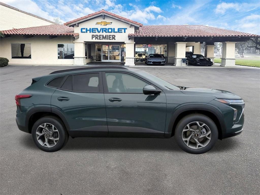 new 2025 Chevrolet Trax car