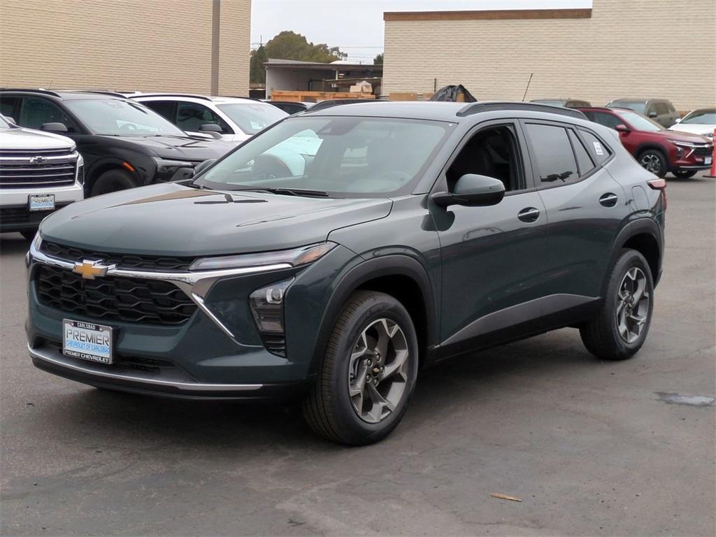 new 2025 Chevrolet Trax car