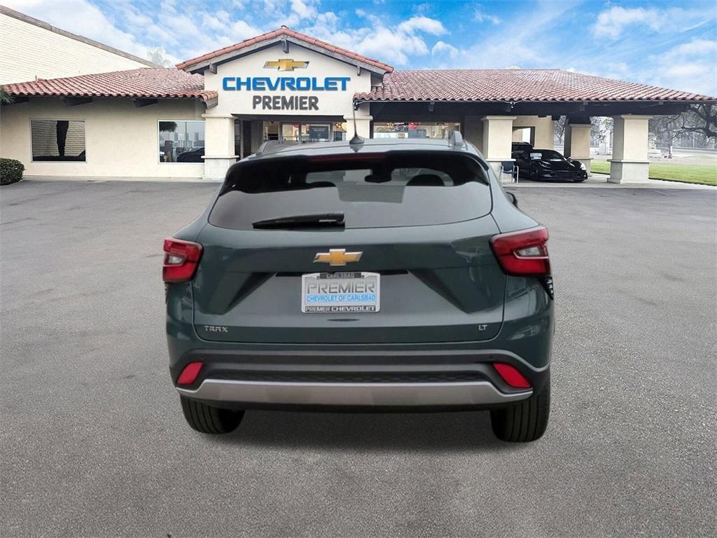 new 2025 Chevrolet Trax car