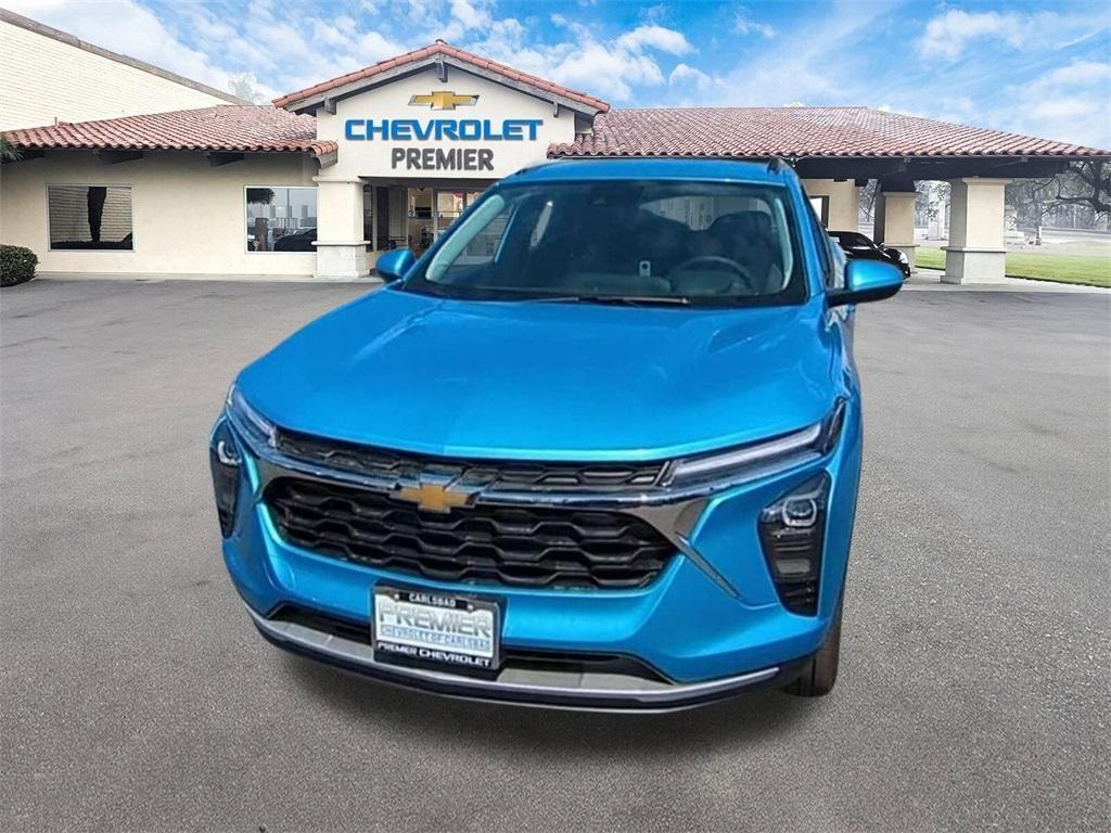 new 2025 Chevrolet Trax car