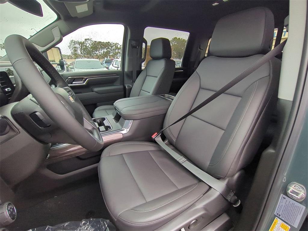 new 2025 Chevrolet Silverado 2500 car