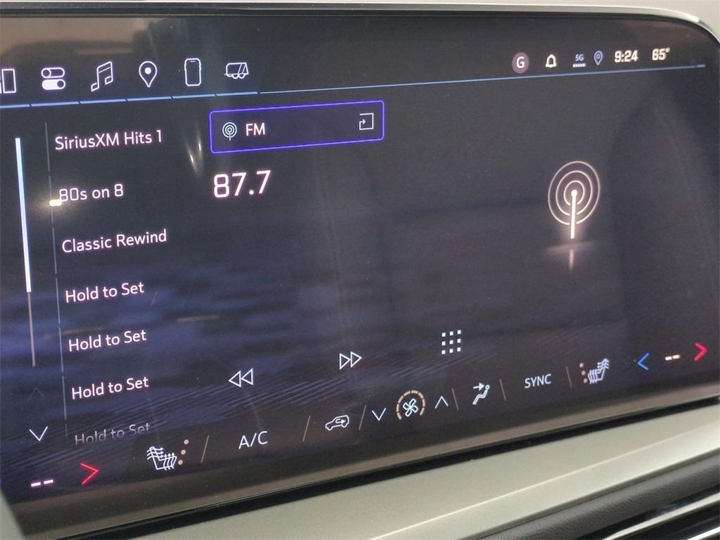 new 2025 Chevrolet Traverse car