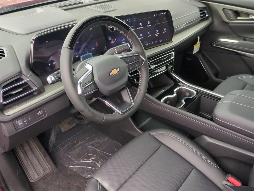 new 2025 Chevrolet Traverse car