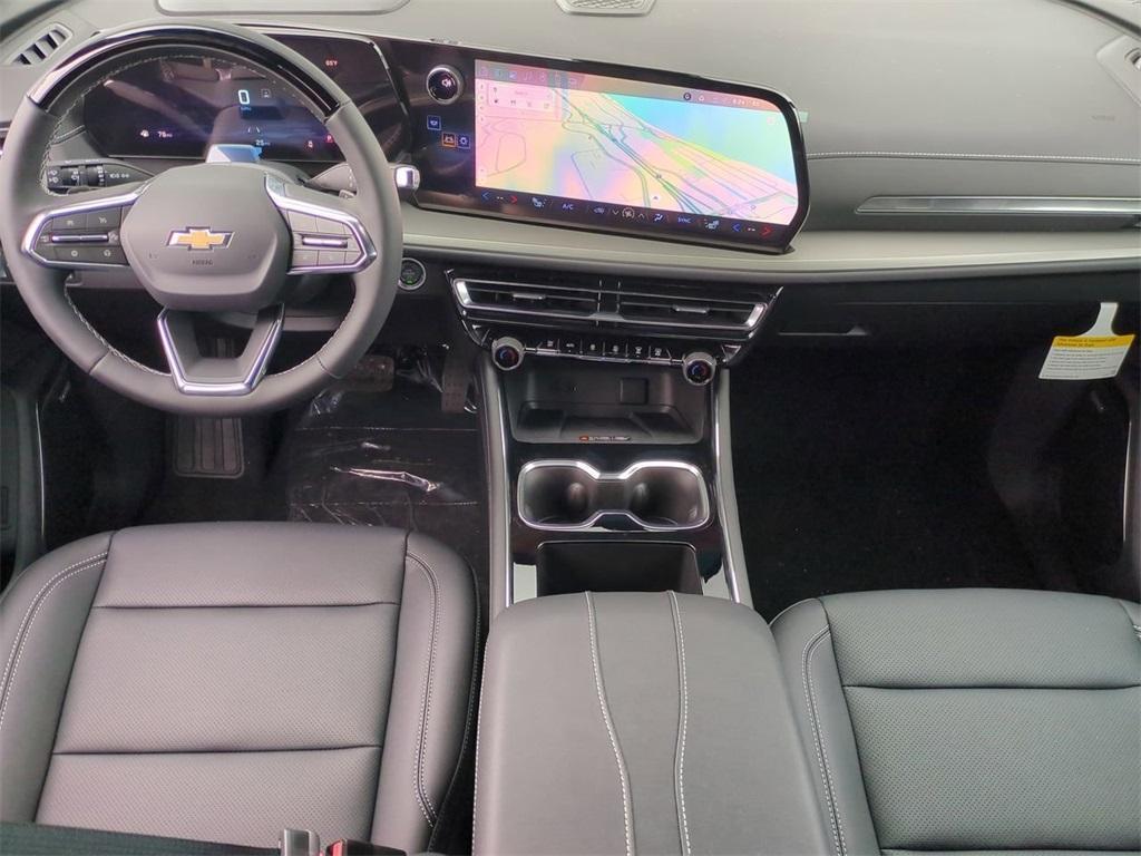 new 2025 Chevrolet Traverse car