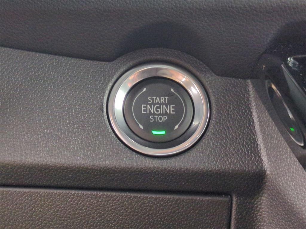 new 2025 Chevrolet Traverse car