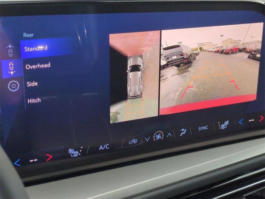 new 2025 Chevrolet Traverse car