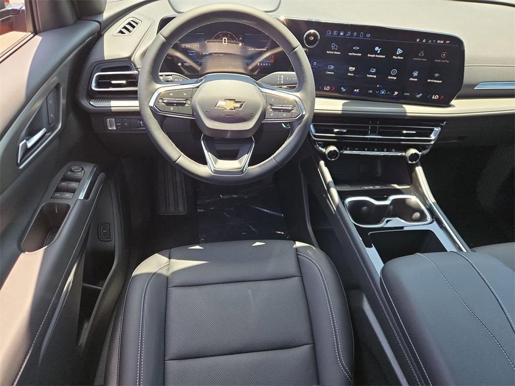 new 2025 Chevrolet Traverse car