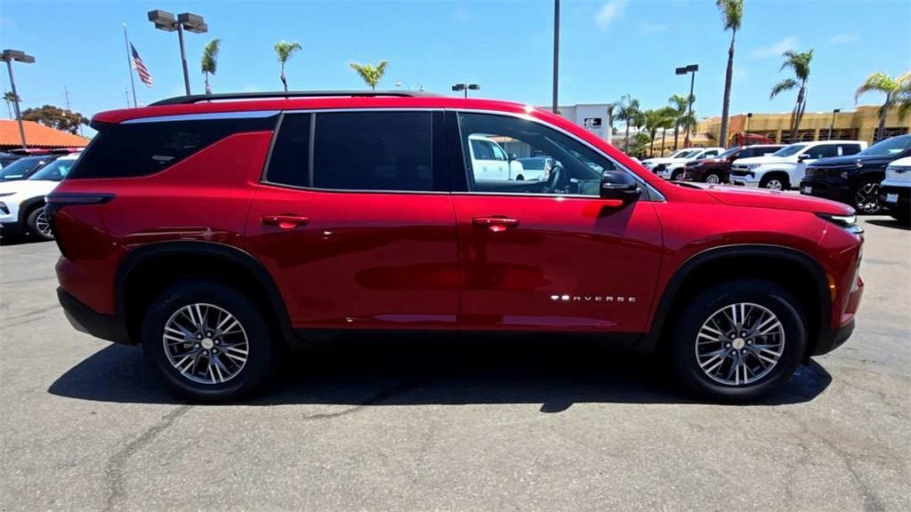 new 2025 Chevrolet Traverse car