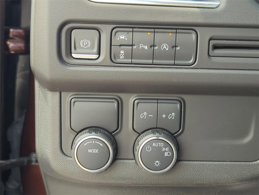 used 2023 Chevrolet Suburban car, priced at $46,990
