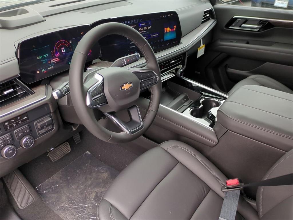 new 2025 Chevrolet Suburban car