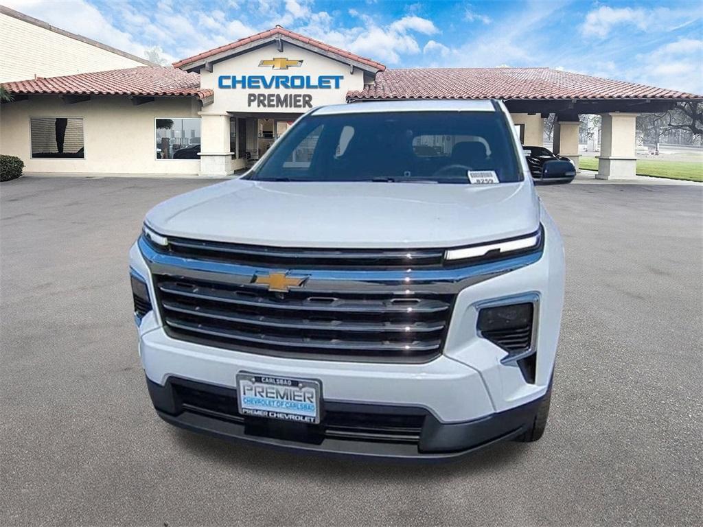 new 2025 Chevrolet Traverse car