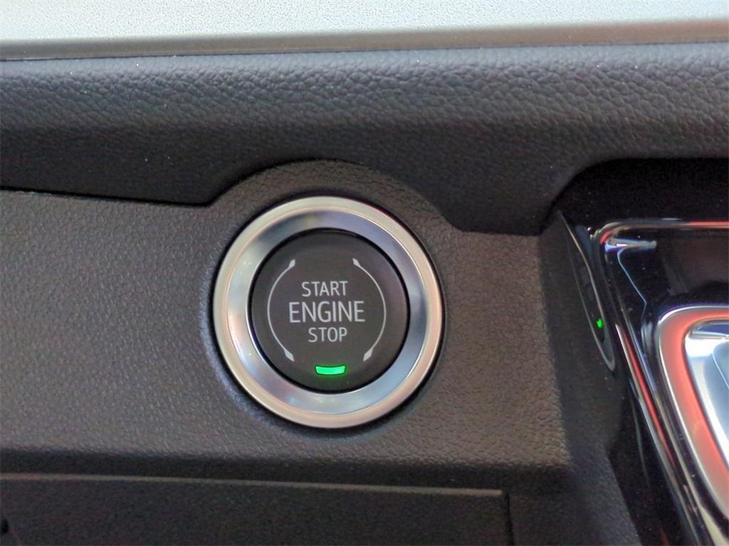 new 2025 Chevrolet Traverse car