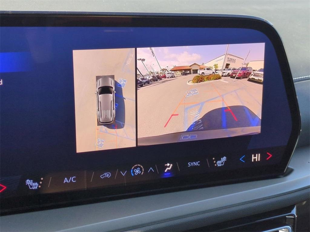 new 2025 Chevrolet Traverse car