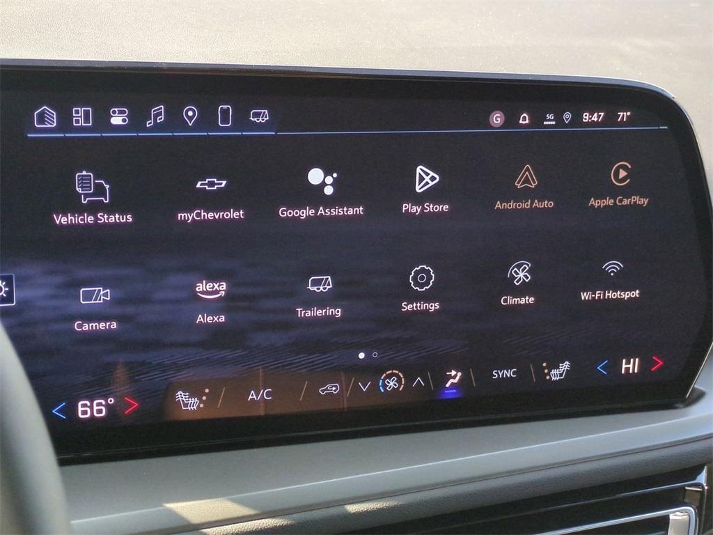 new 2025 Chevrolet Traverse car