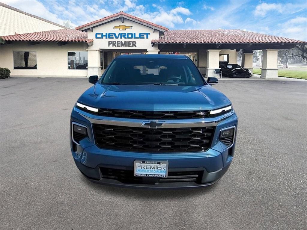 new 2025 Chevrolet Traverse car
