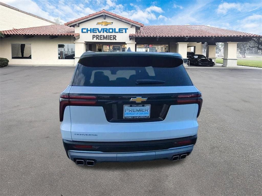 new 2025 Chevrolet Traverse car