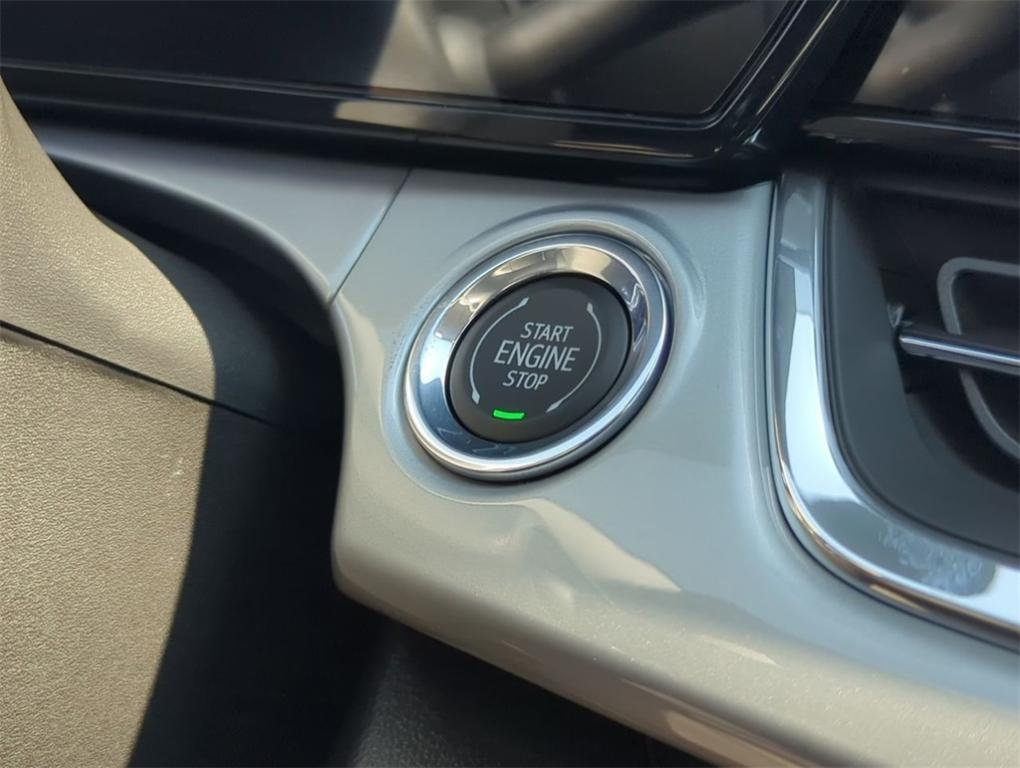 new 2025 Chevrolet Trax car