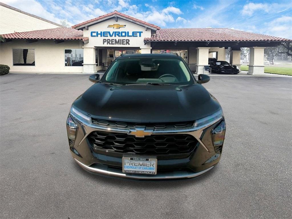 new 2025 Chevrolet Trax car