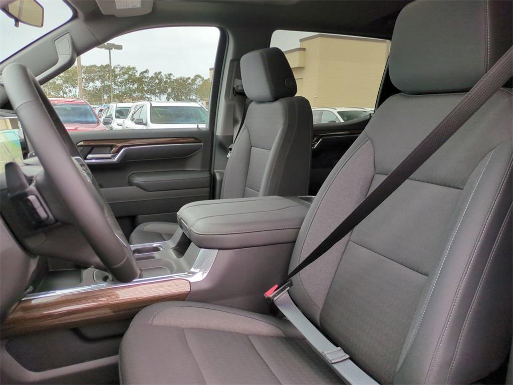 new 2025 Chevrolet Silverado 1500 car