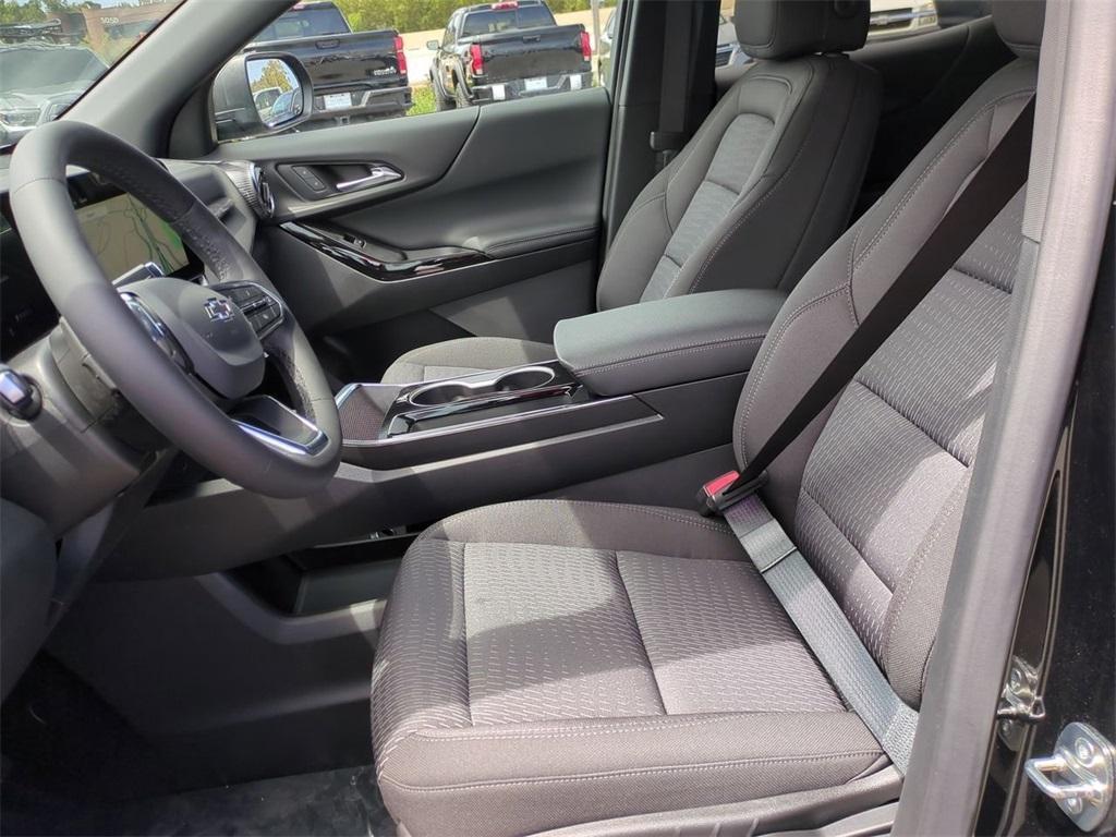 new 2025 Chevrolet Equinox car