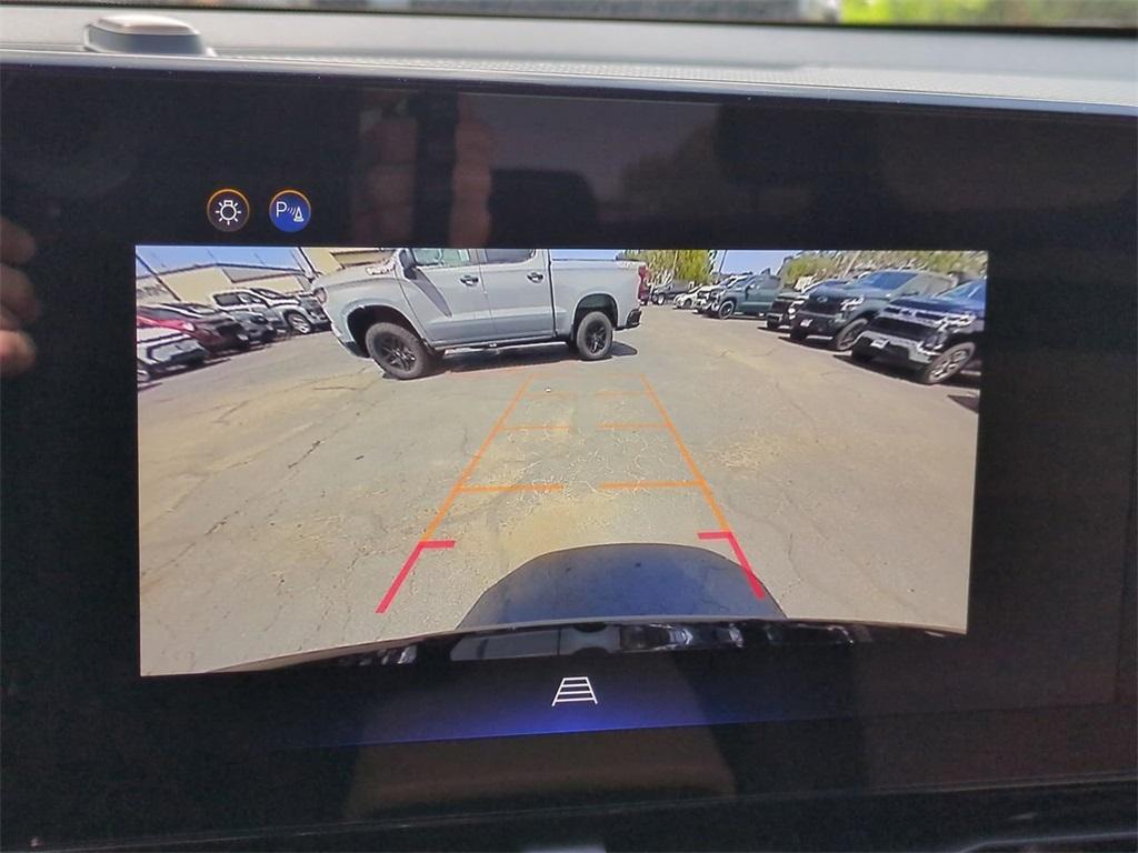 new 2025 Chevrolet Equinox car