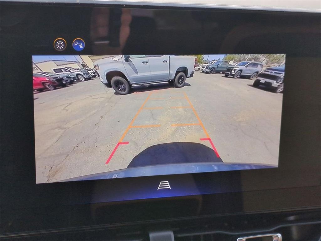 new 2025 Chevrolet Equinox car