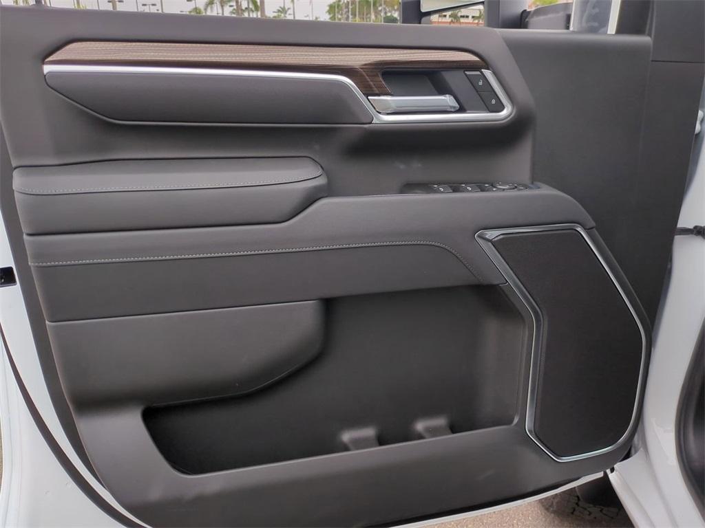 new 2025 Chevrolet Silverado 2500 car