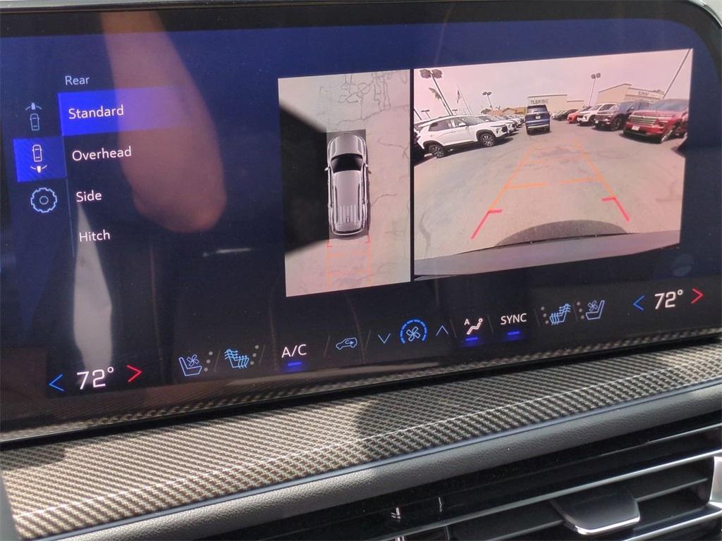 new 2025 Chevrolet Traverse car