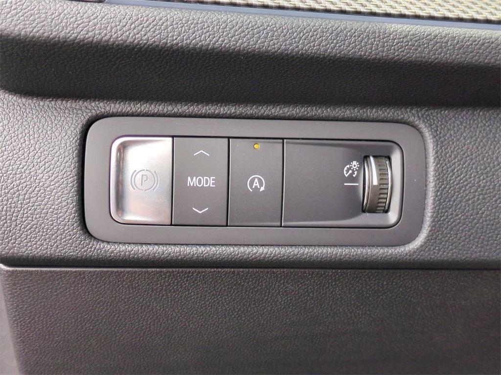 new 2025 Chevrolet Traverse car