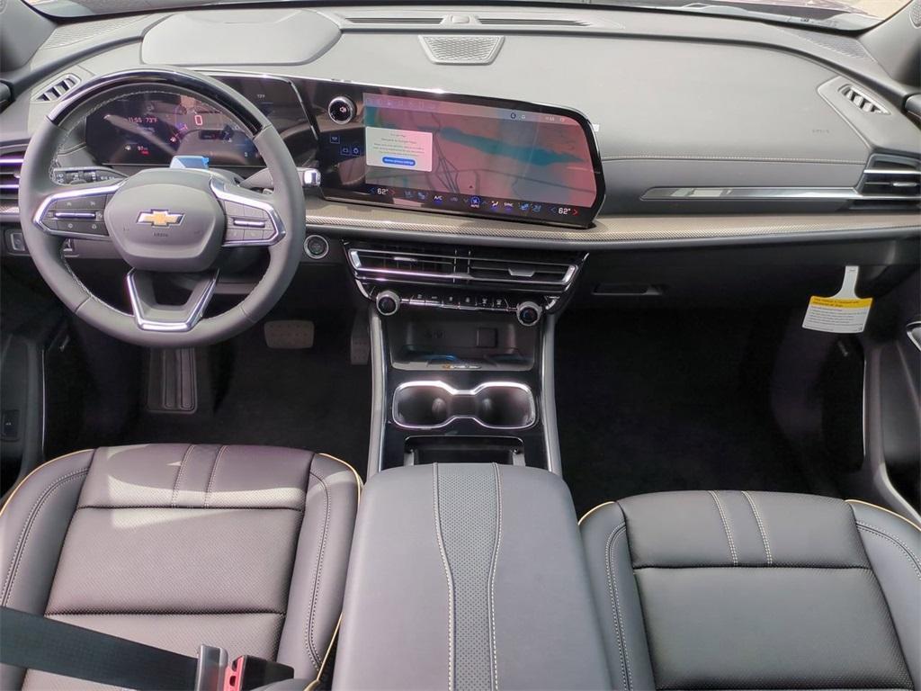 new 2025 Chevrolet Traverse car