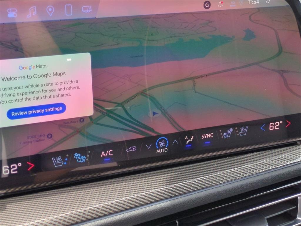new 2025 Chevrolet Traverse car