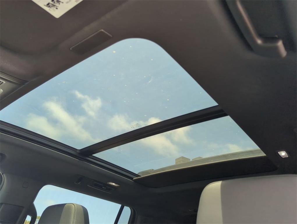 new 2025 Chevrolet Suburban car