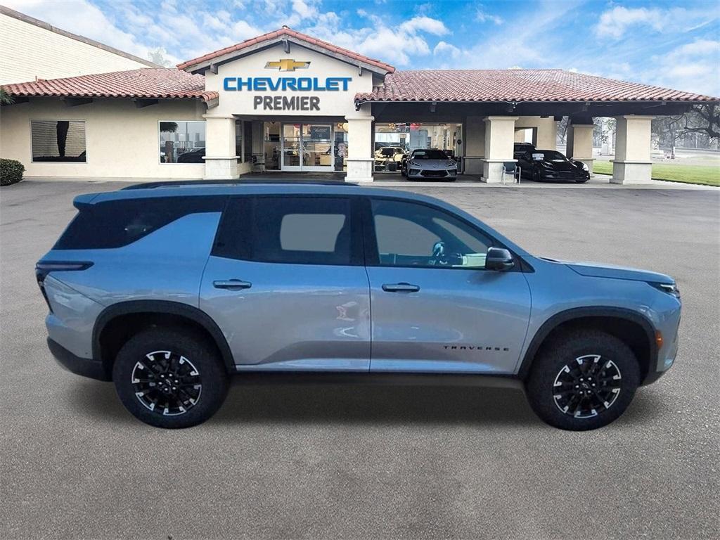 new 2025 Chevrolet Traverse car